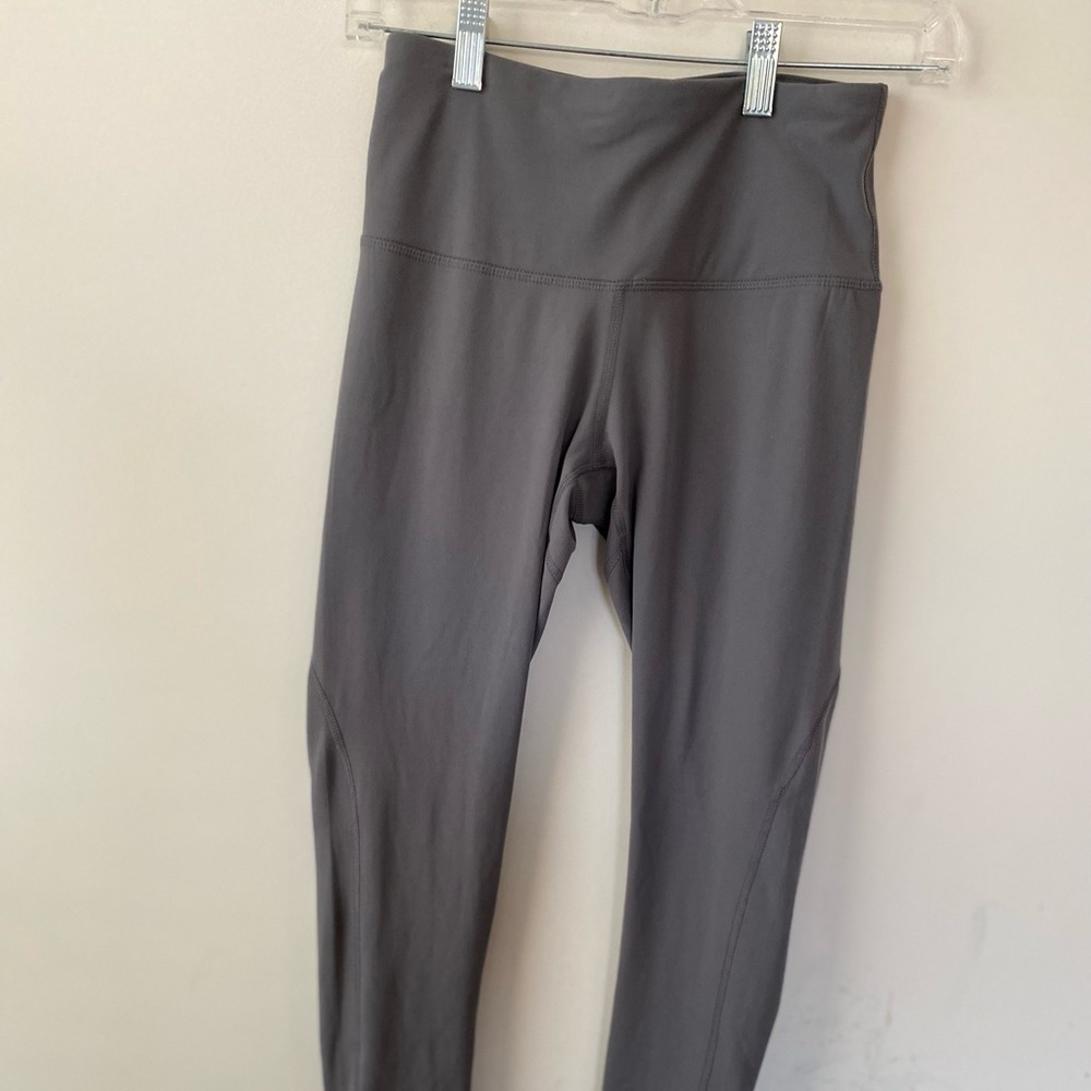 Hazel Gray‎ Yogalicious Leggings women's S Athleisure yoga comfortable classic